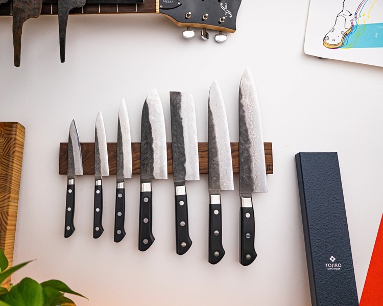 japanese knives, stored